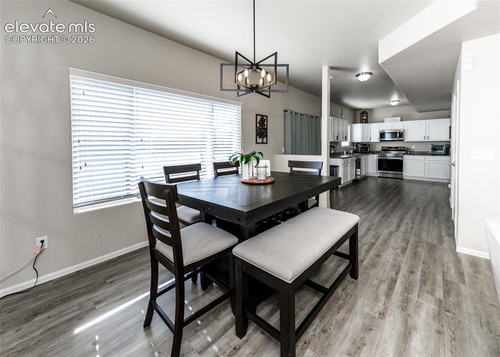 Image 11 of 48: Dining Area
