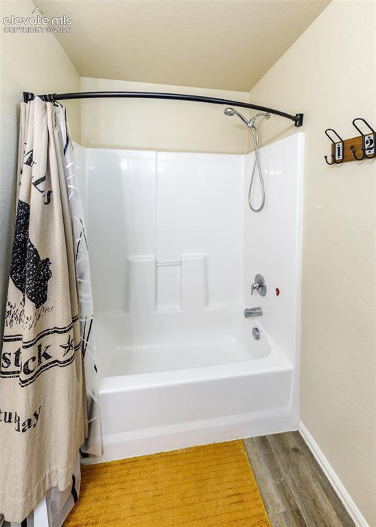 Image 43 of 48: Bathroom