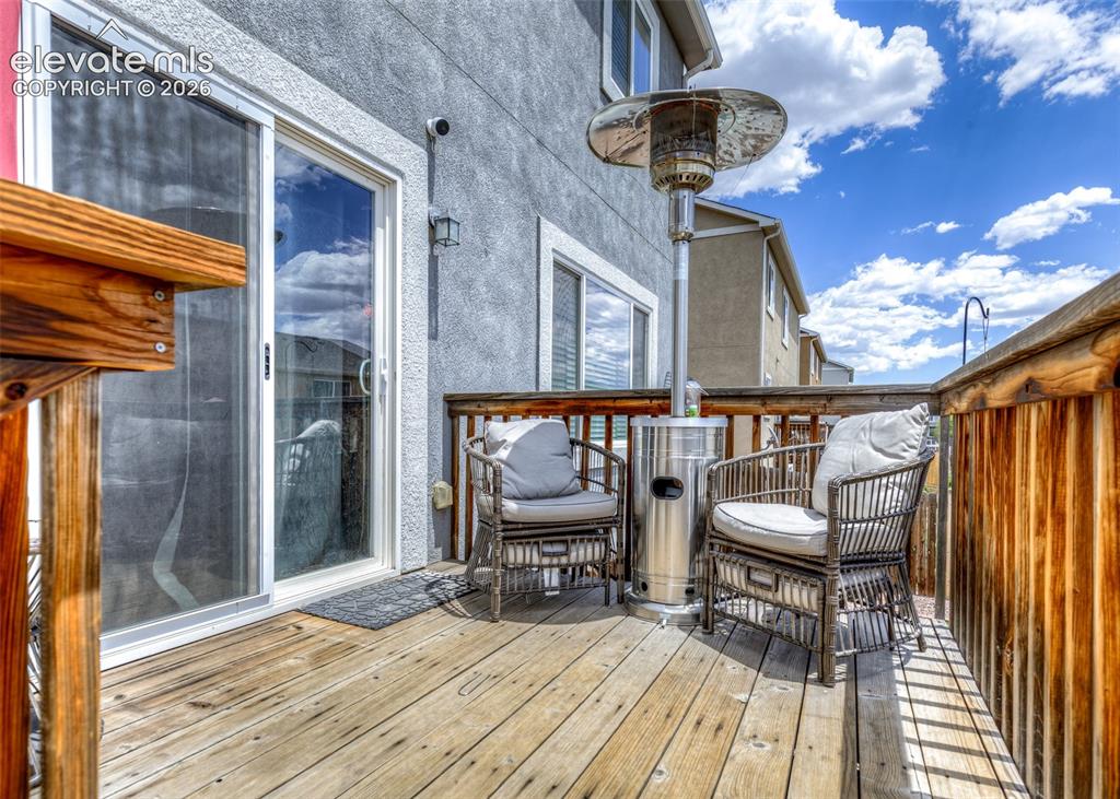 Image 44 of 48: Deck