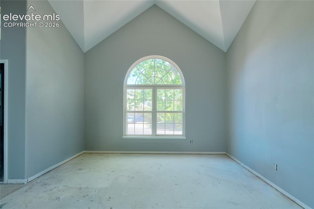Image 5 of 28: Living Room