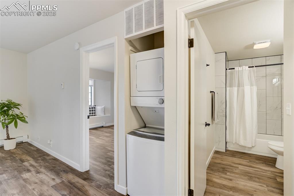 Image 20 of 34: Laundry