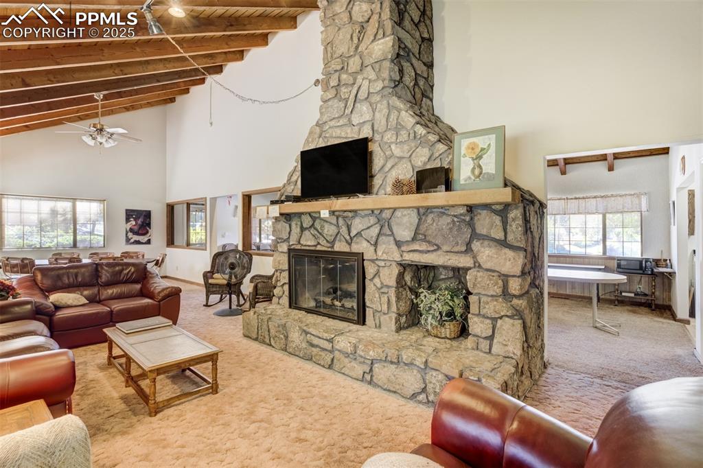 Image 26 of 34: Living Room