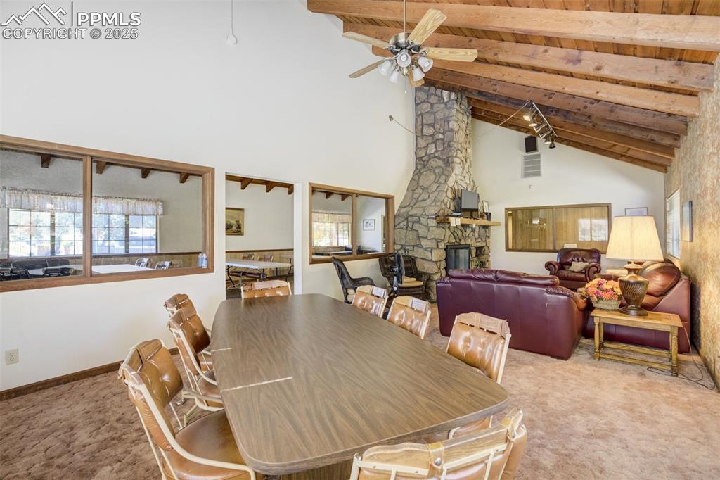 Image 27 of 34: Dining Area