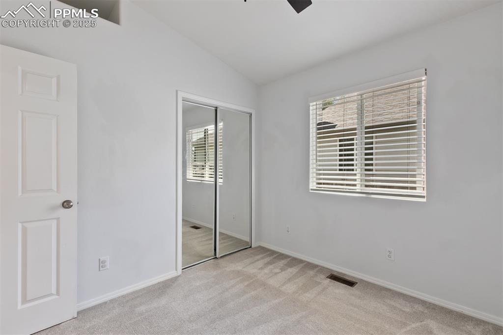 Image 13 of 20: Bedroom