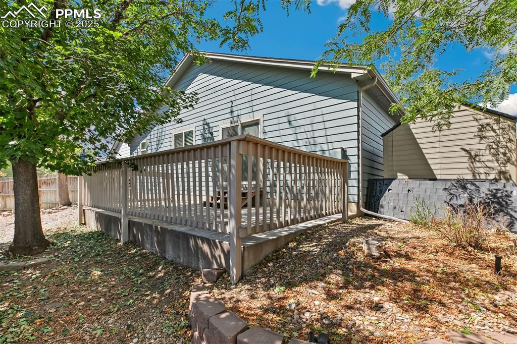 Image 20 of 20: Back of Structure