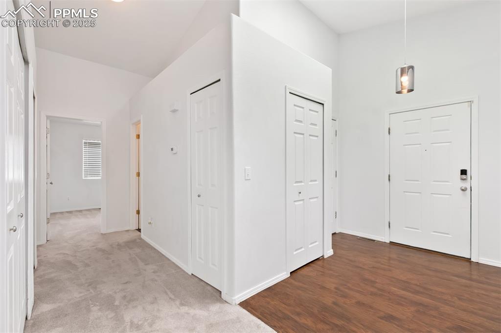 Image 6 of 20: Entry