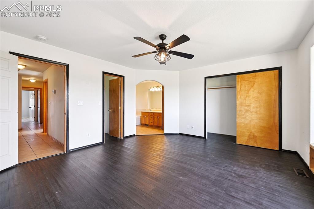 Image 22 of 50: Primary Bedroom 1 Upstairs