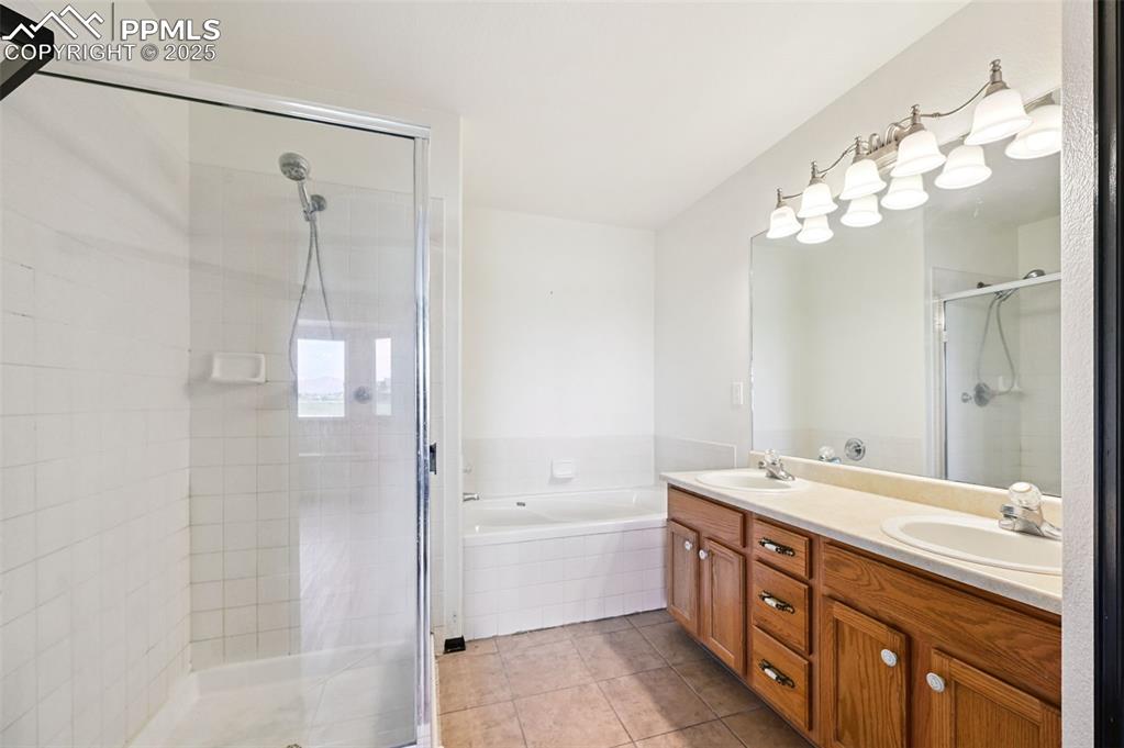 Image 25 of 50: Primary 5 piece Bathroom Upstairs