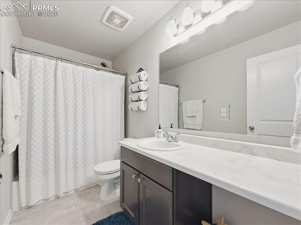 Image 36 of 46: Bathroom