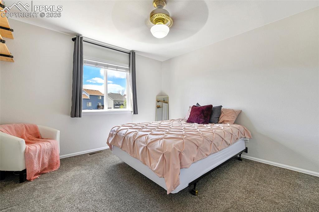 Image 19 of 46: Upstairs 2nd bedroom