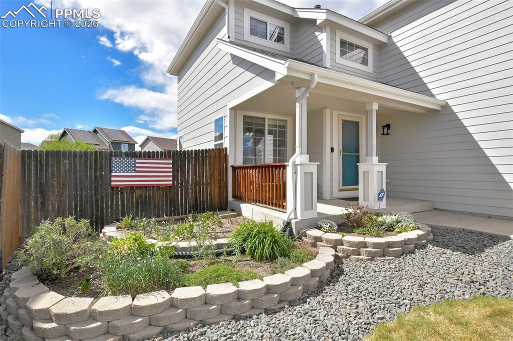 Image 2 of 46: Expertly landscaped