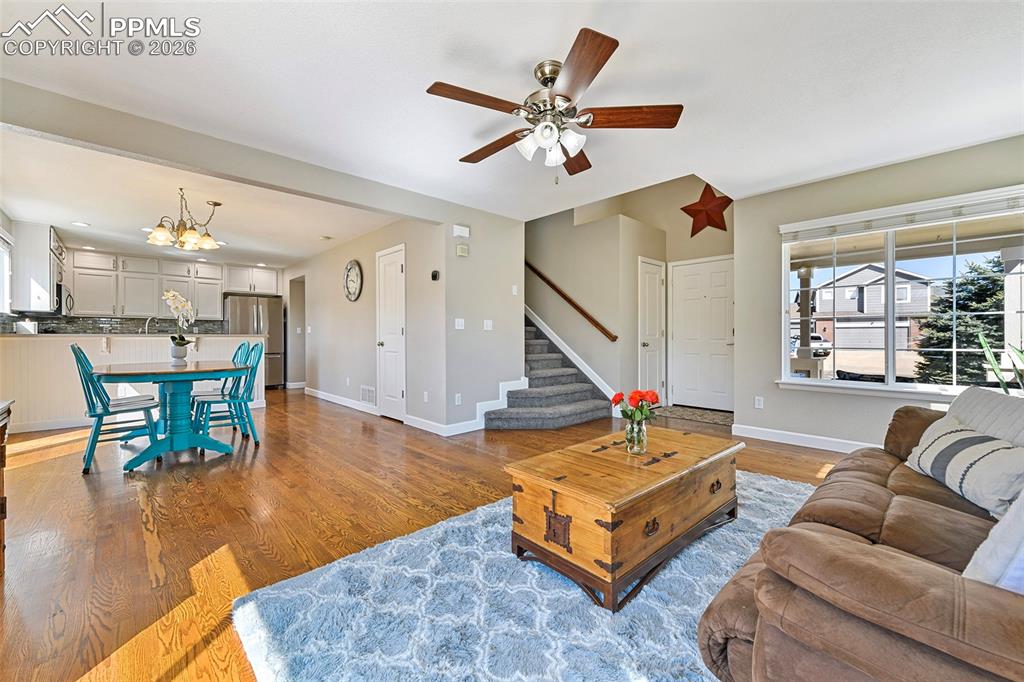 Image 7 of 46: Expansive open living space