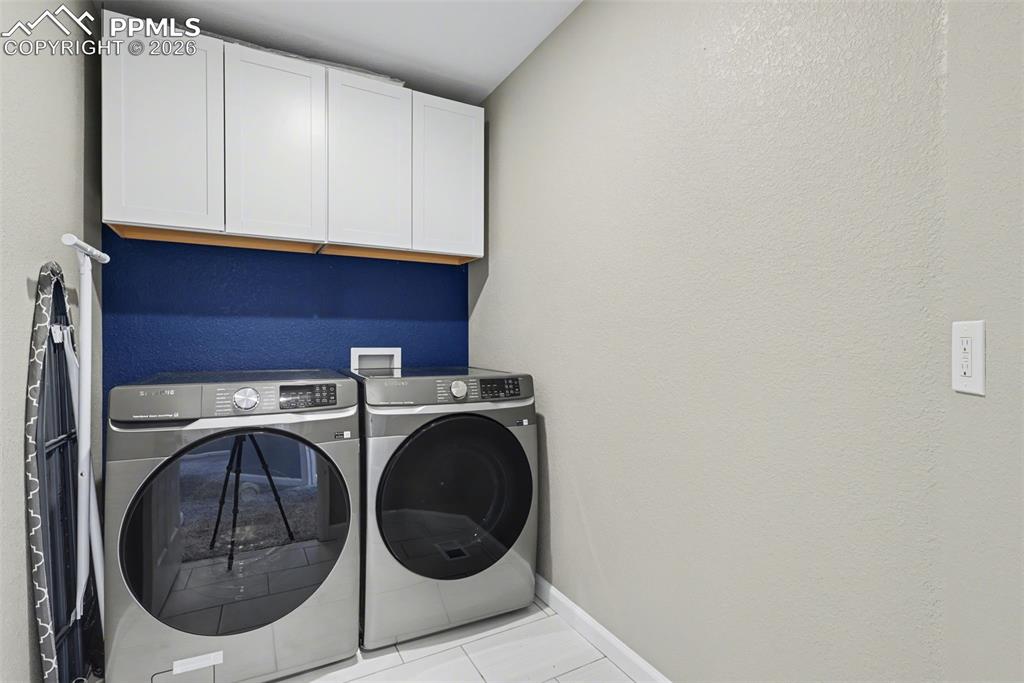 Image 15 of 32: Laundry