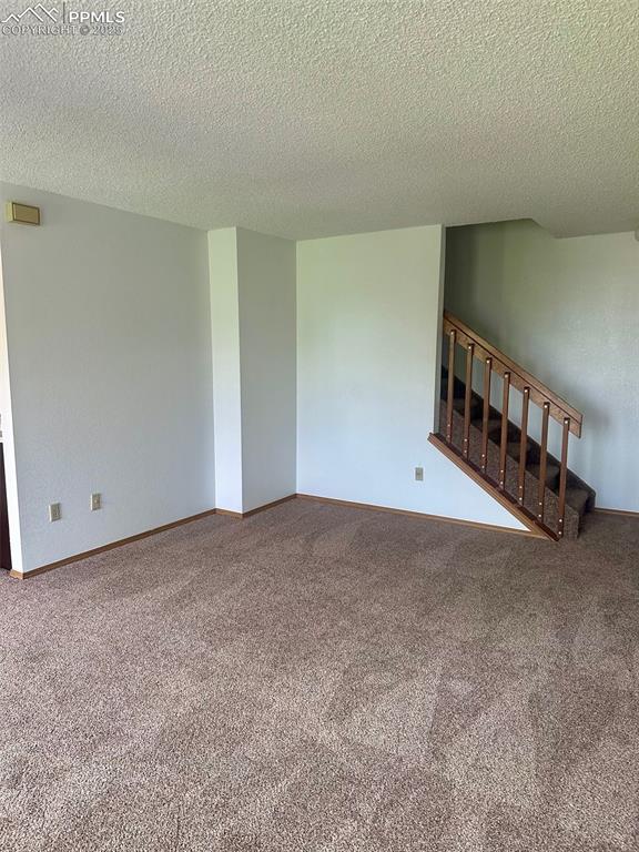 Image 15 of 39: Living Room