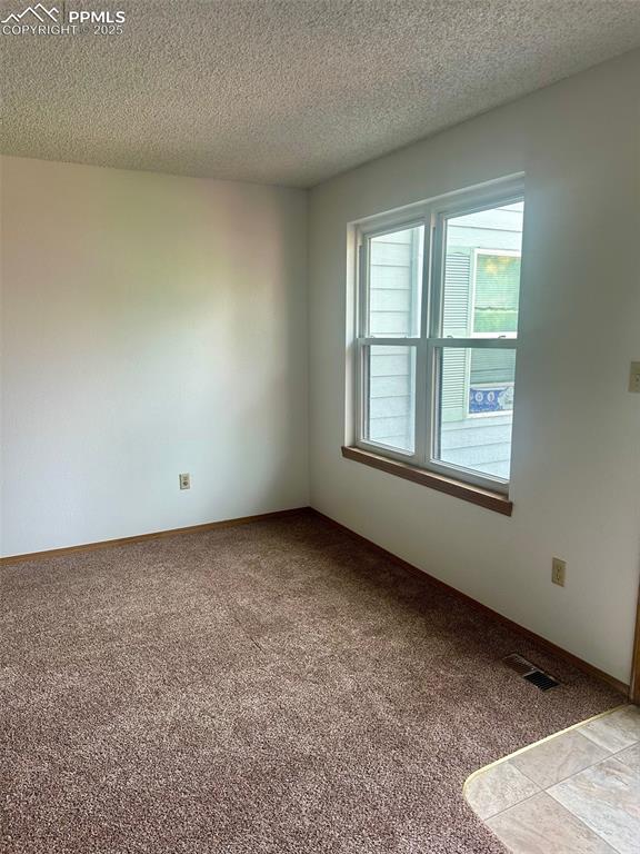 Image 8 of 39: Living Room