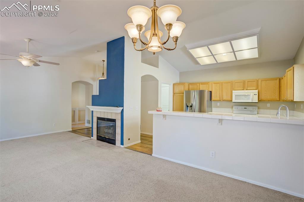 Image 10 of 43: Kitchen