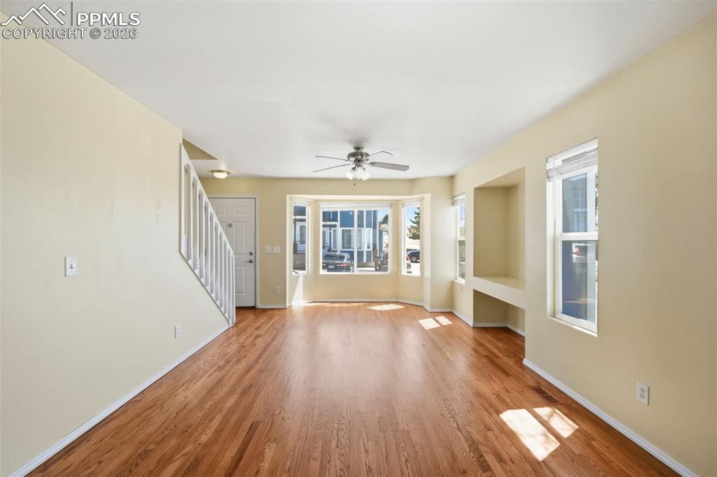 Image 7 of 29: Living Room