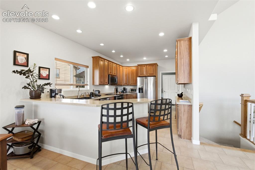 Image 19 of 50: Kitchen