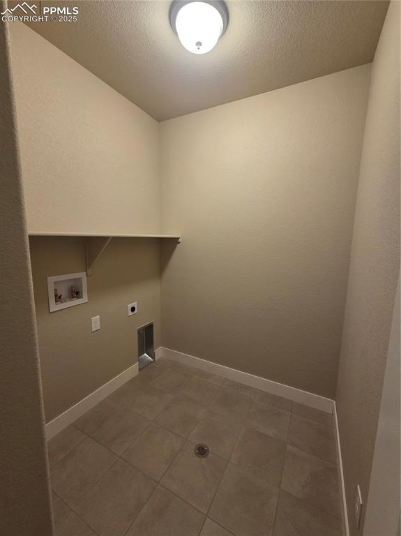 Image 10 of 29: Laundry