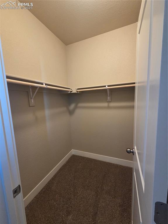 Image 24 of 29: Closet