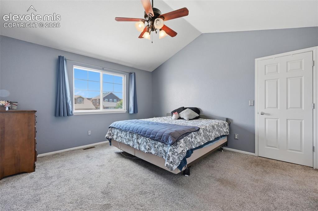 Image 17 of 29: Bedroom