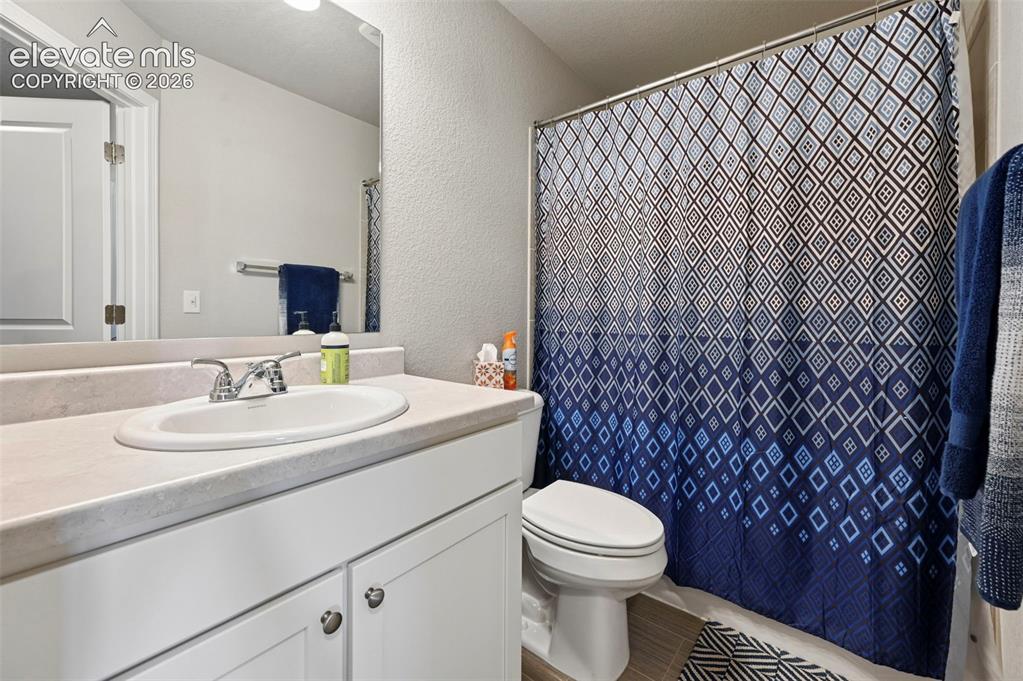 Image 8 of 30: Bathroom
