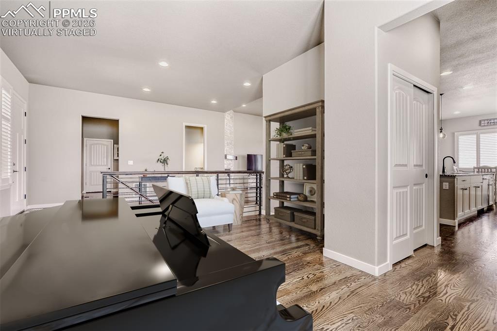 Image 10 of 44: Entrance Foyer