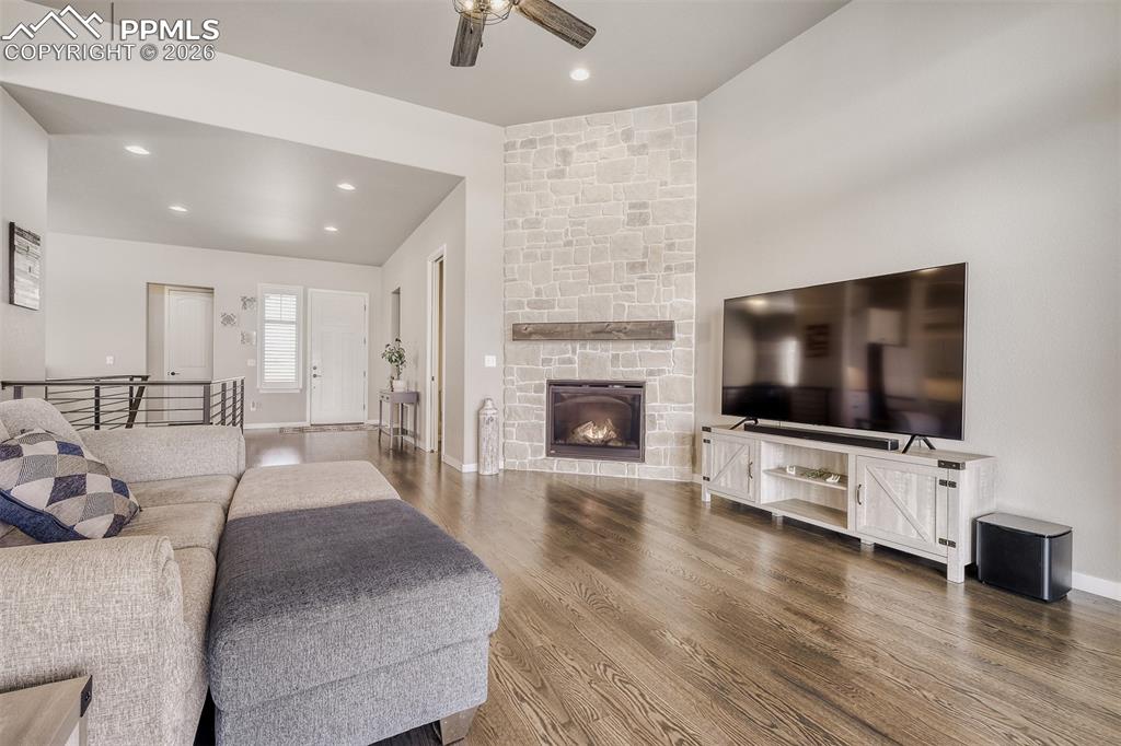 Image 13 of 44: Formal dining of foyer. Also potential sitting, library or music room. 