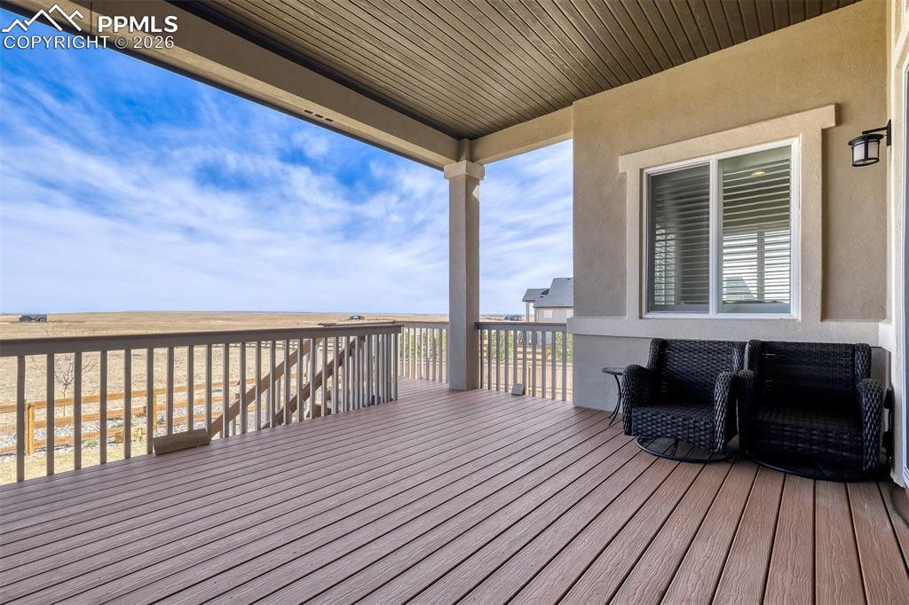 Image 15 of 44: Living Room