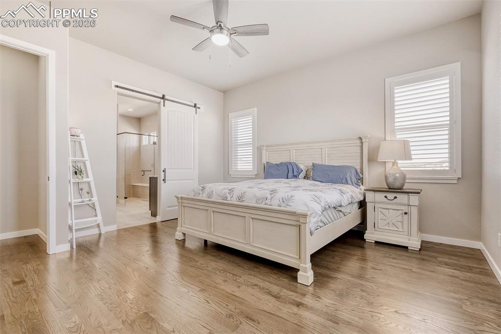 Image 25 of 44: Bathroom