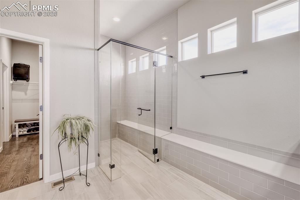 Image 27 of 44: Master Bedroom