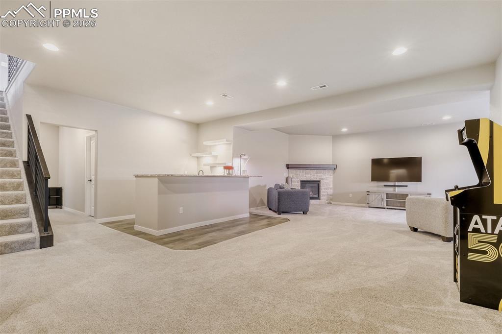 Image 33 of 44: Laundry