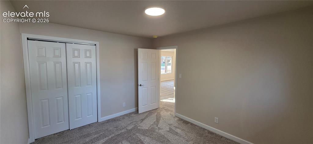 Image 14 of 28: Bedroom