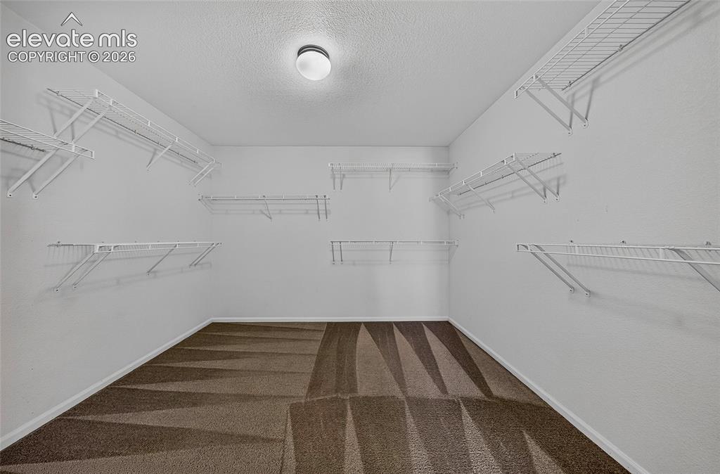 Image 26 of 43: Closet