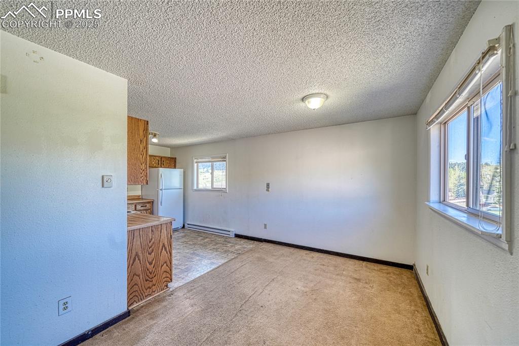 Image 32 of 46: Duplex dining roon