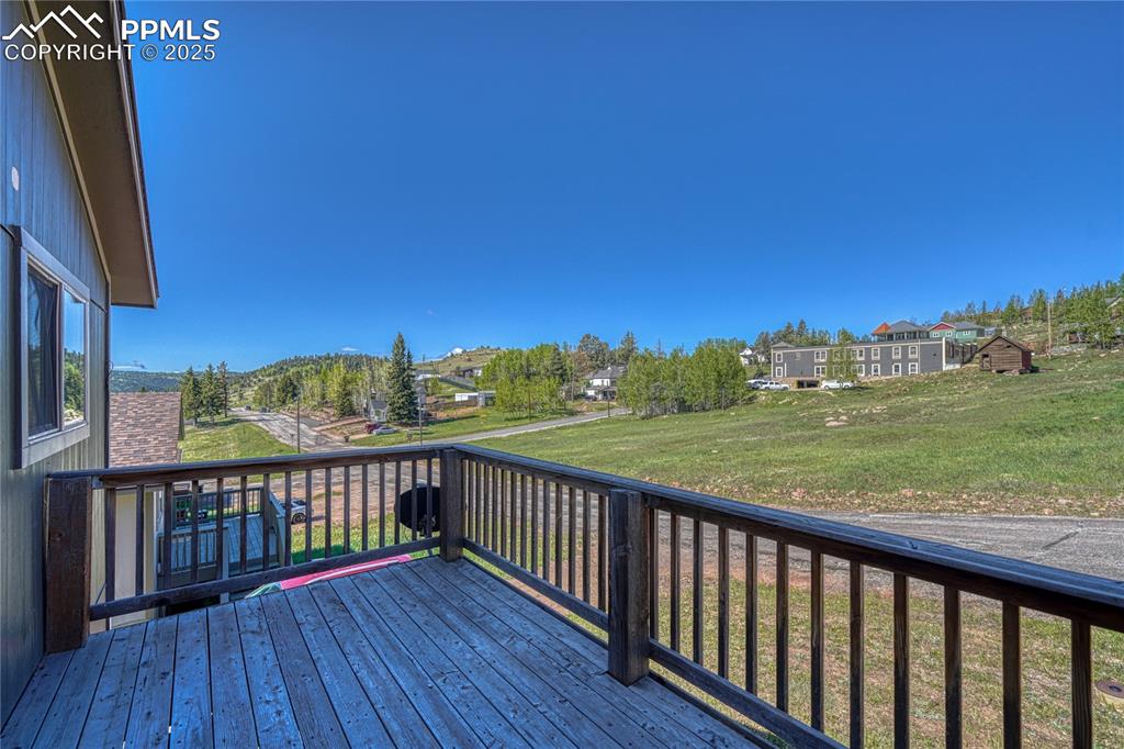 Image 41 of 46: Duplex deck
