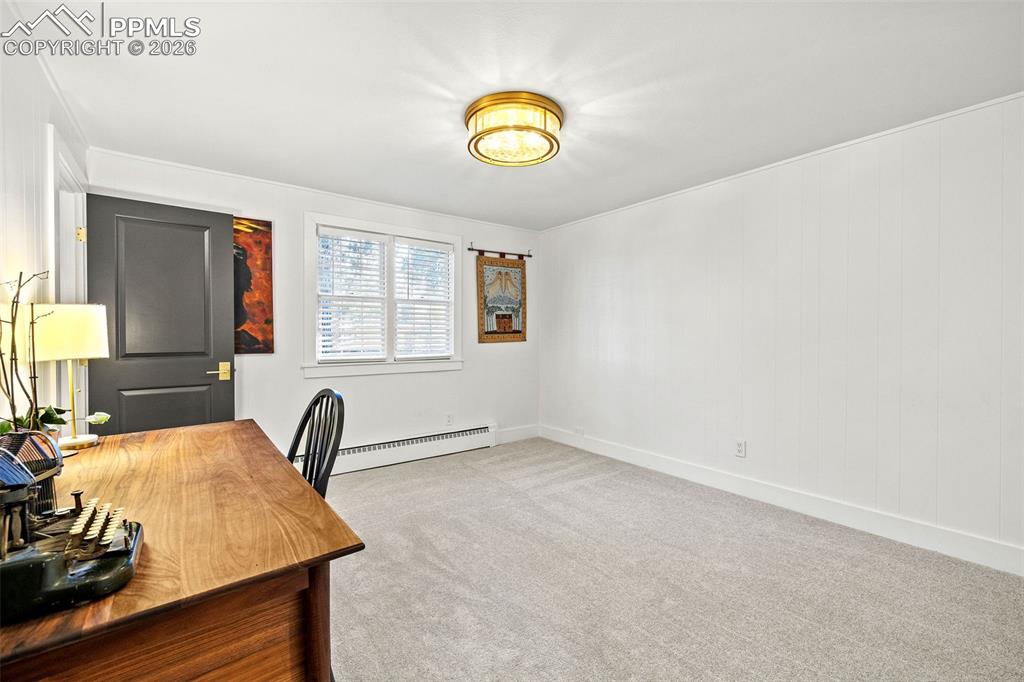 Image 15 of 33: Office