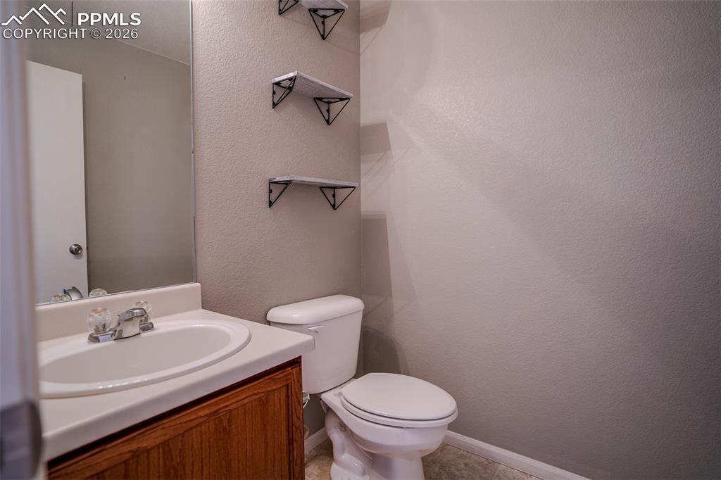 Image 20 of 27: Bathroom