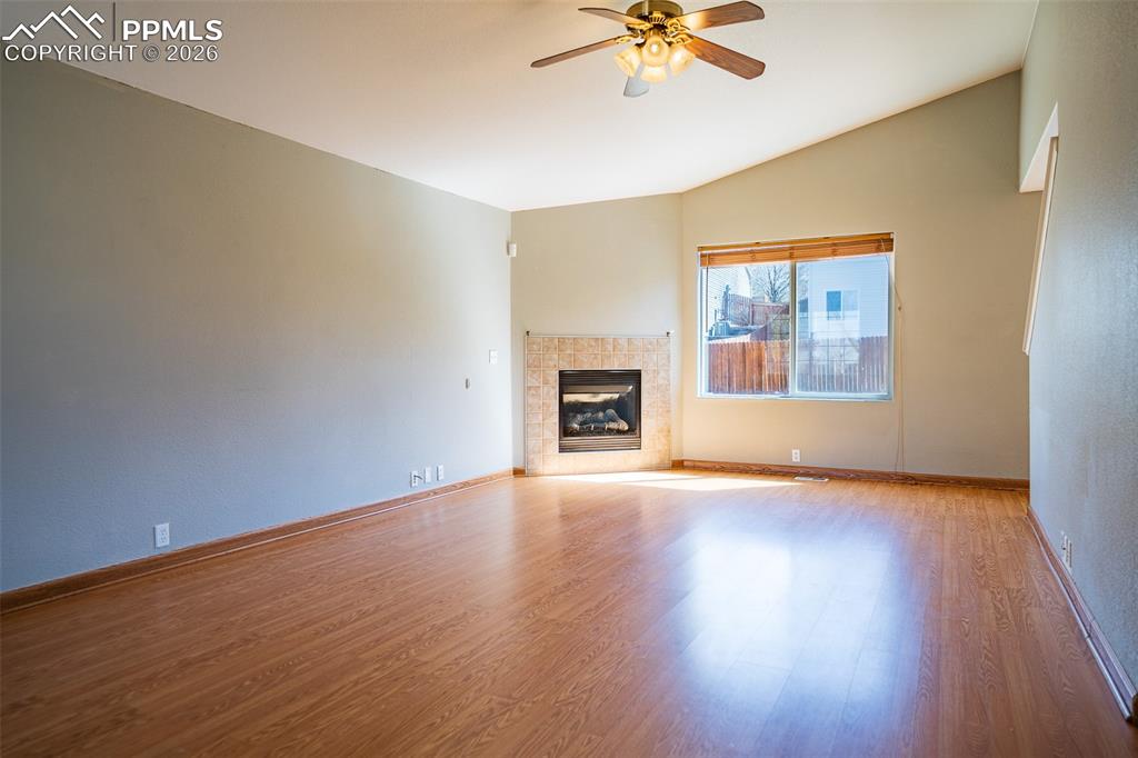 Image 9 of 27: Living Room