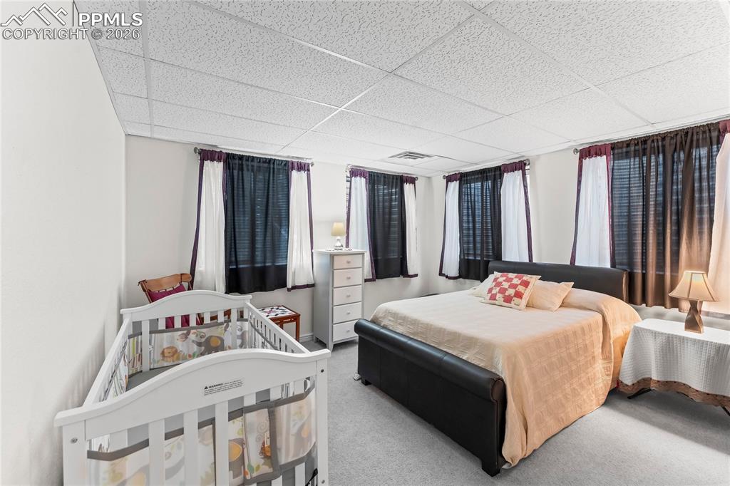 Image 26 of 47: Bedroom