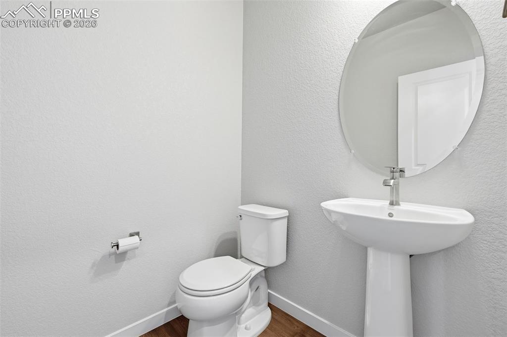 Image 14 of 38: Bathroom