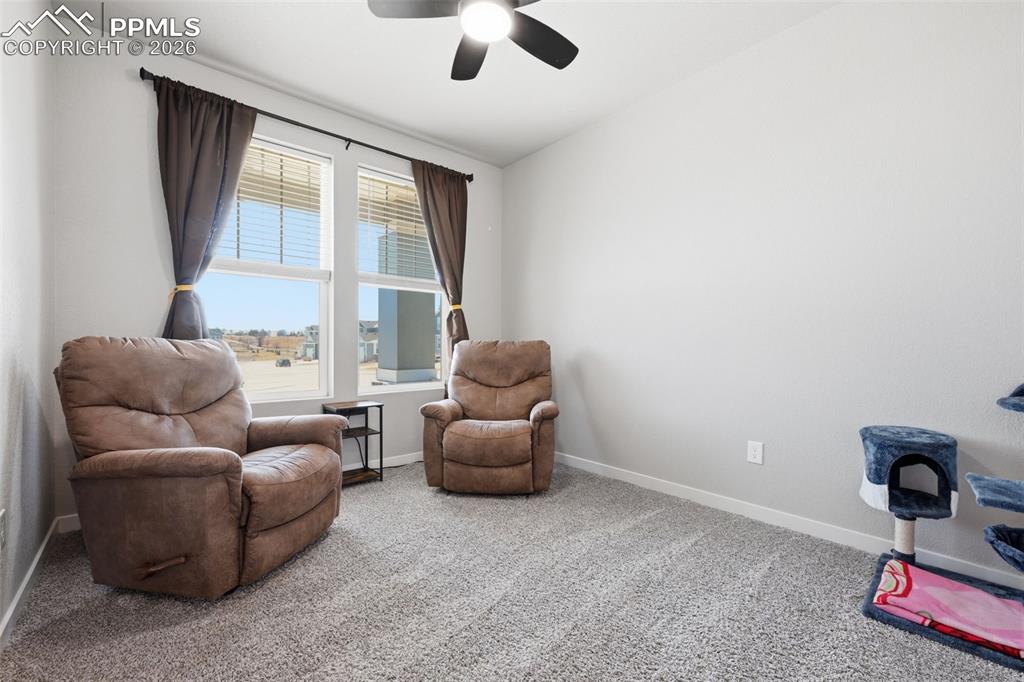 Image 15 of 38: Sitting Room