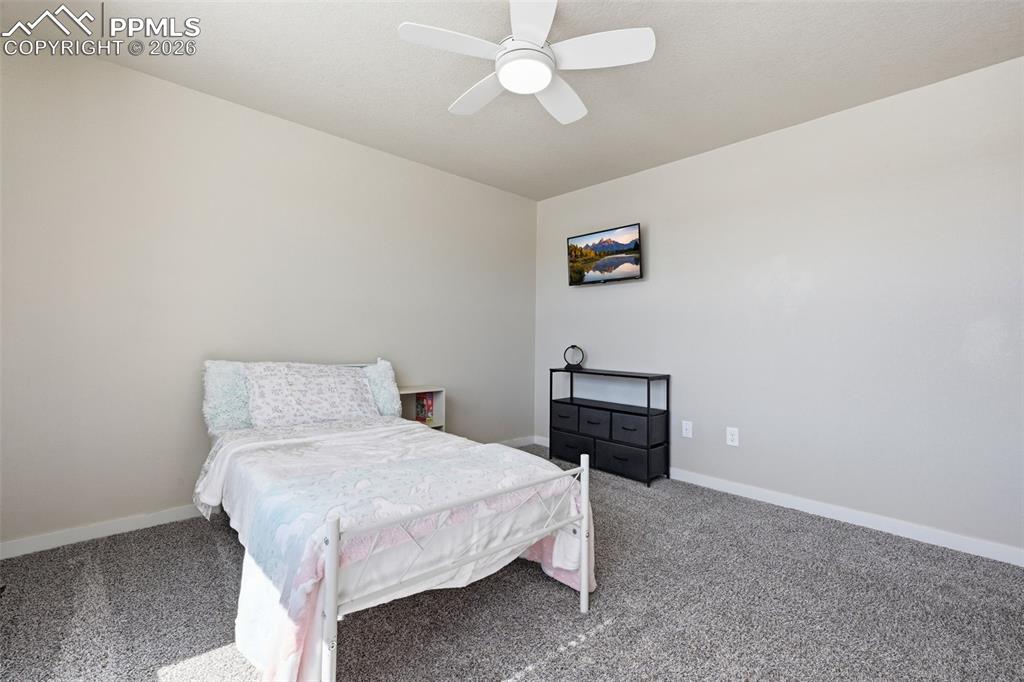 Image 19 of 38: Bedroom