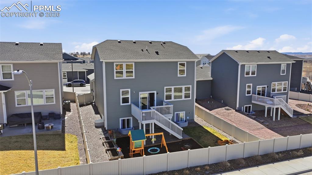 Image 38 of 38: Back of Structure