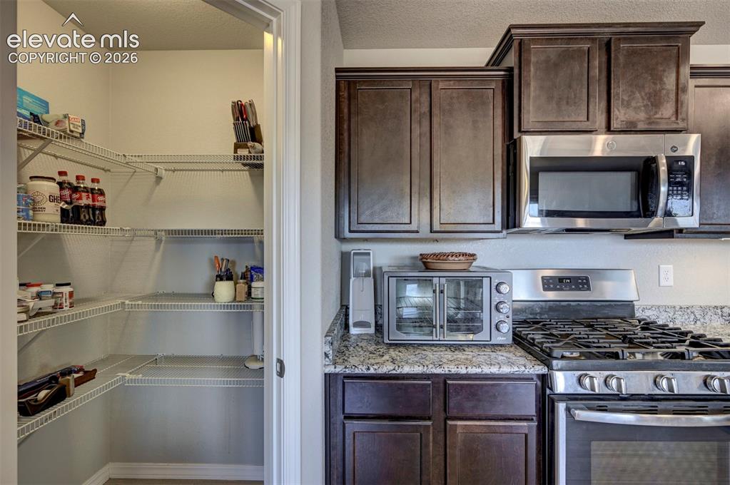 Image 14 of 37: Kitchen