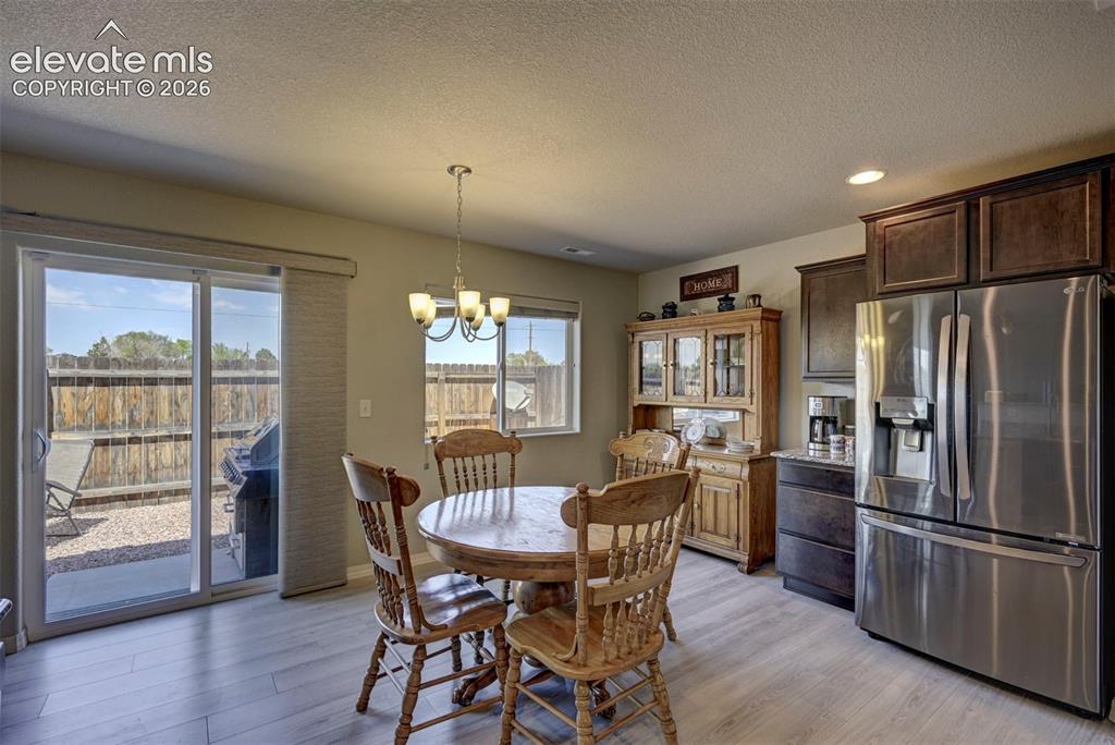 Image 15 of 37: Dining Area
