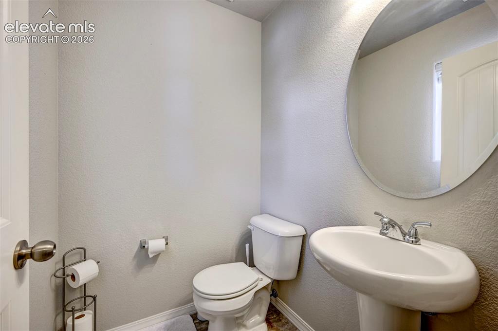 Image 6 of 37: Bathroom