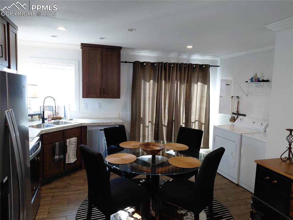 Image 15 of 23: Photos taken from identical unit.