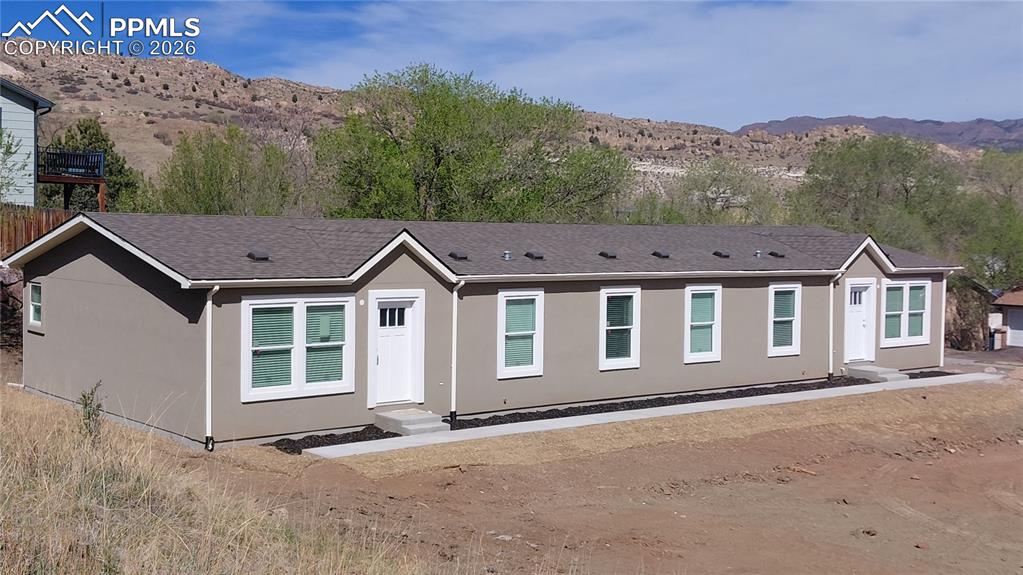 Image 2 of 23: Brand New Duplex