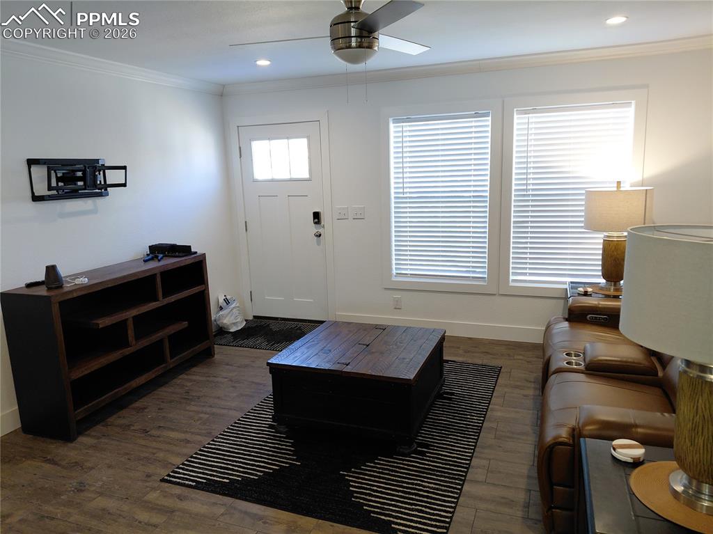 Image 8 of 23: Photos taken from identical unit